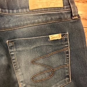 7 For All Mankind Bootcut Jean Size 12